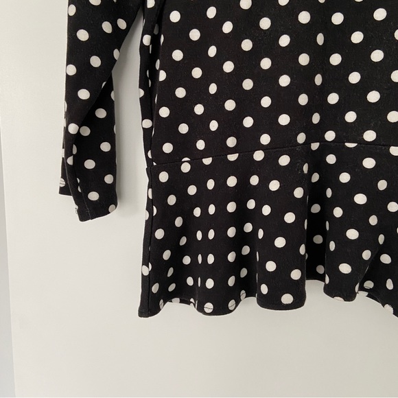 RALPH LAUREN BLACK/WHITE PEPLUM TOP WITH BACK KEYHOLE CLOSURE, MEDIUM - Picture 3 of 6